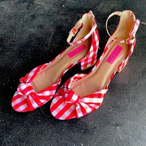 Size 8 red gingham Betsey Johnson heeled sandal